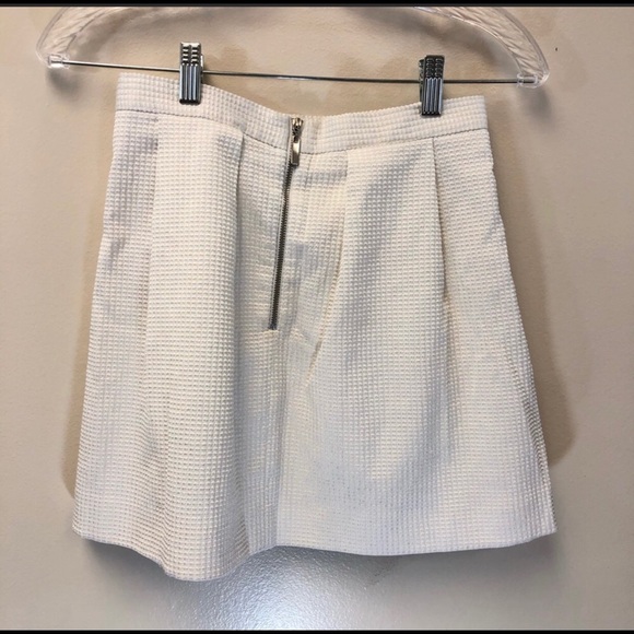 FRENCH CONNECTION textured box pleat mini skirt - Picture 4 of 4